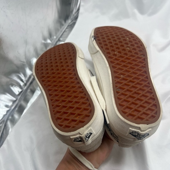 Vans Authentic Sneaker, Men’s Size 4, Women’s 5.5 Off White - Picture 13 of 14